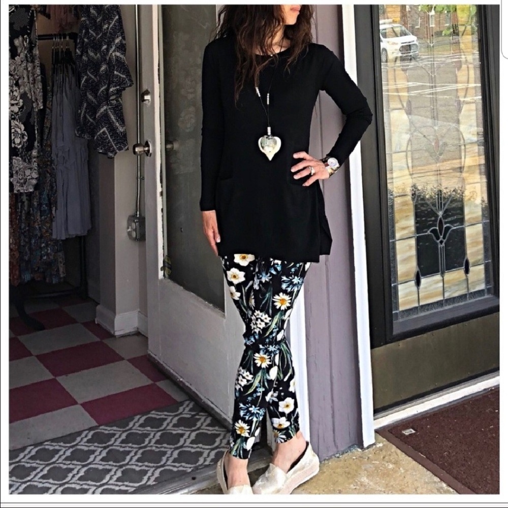 Last 1! Spring wildflower soft leggings - Picture 3 of 3